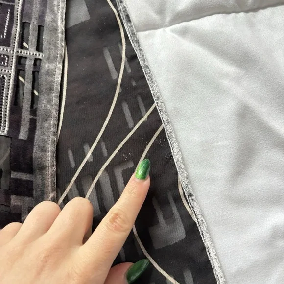 Womens Scarf Geometric Gray Silk Blend Kitschy Eclectic Whimsy Hippie Vintage - Picture 2 of 7